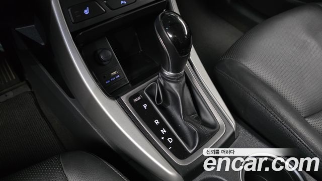 Hyundai AVANTE 2015 — photo 9