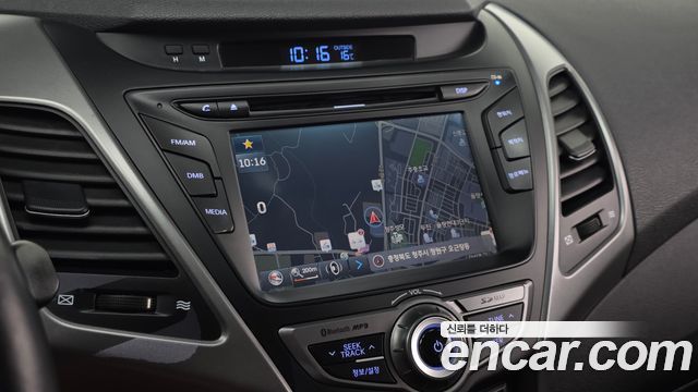 Hyundai AVANTE 2015 — photo 13