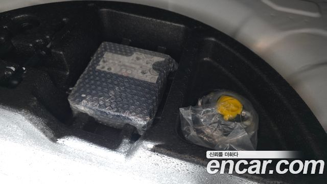 Hyundai AVANTE 2015 — photo 16