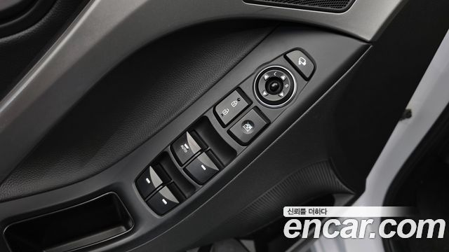 Hyundai AVANTE 2015 — photo 19