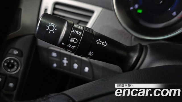 Hyundai AVANTE 2015 — photo 20