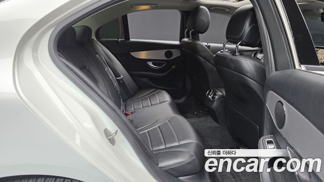 Mercedes-Benz C-Class 2016 — photo 12