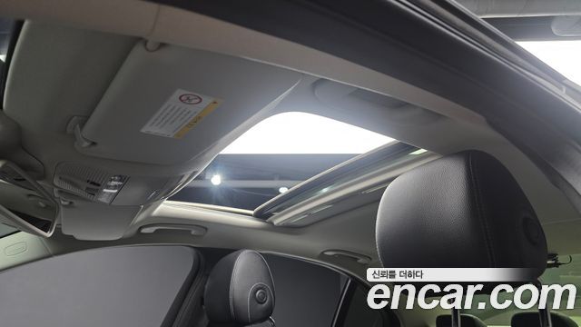 Mercedes-Benz C-Class 2016 — photo 16