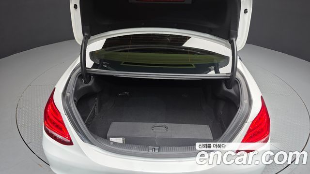 Mercedes-Benz C-Class 2016 — photo 20