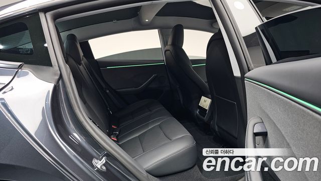 Tesla Model 3 2025 — photo 18