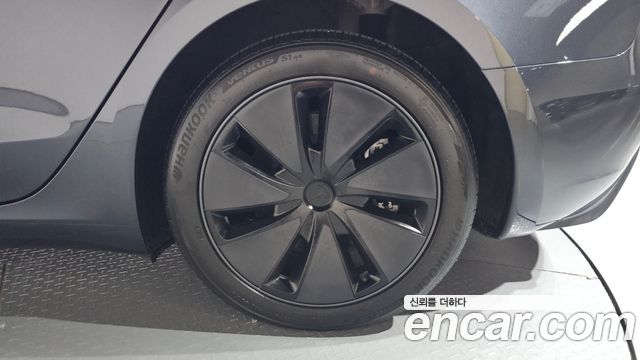 Tesla Model 3 2025 — photo 7