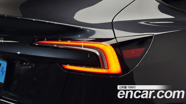 Tesla Model 3 2025 — photo 9