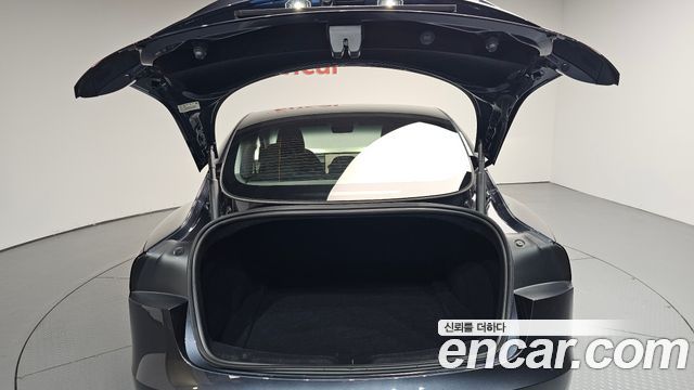 Tesla Model 3 2025 — photo 33
