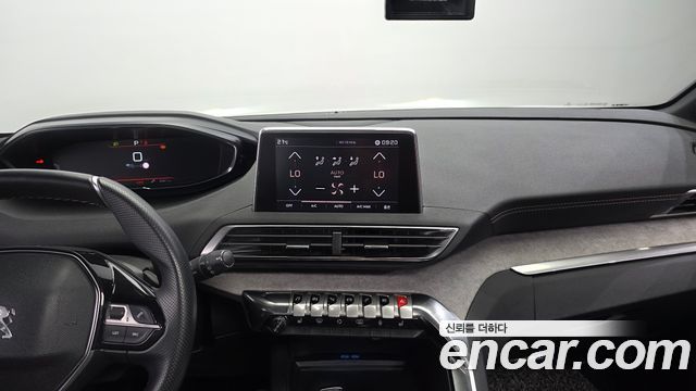 Peugeot 5008 2021 — photo 14