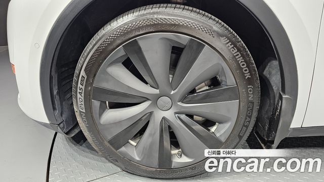 Tesla Model Y 2022 — photo 5