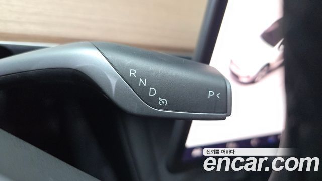 Tesla Model Y 2022 — photo 12