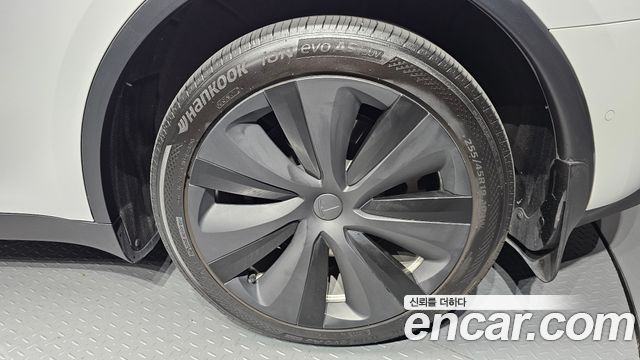 Tesla Model Y 2022 — photo 7