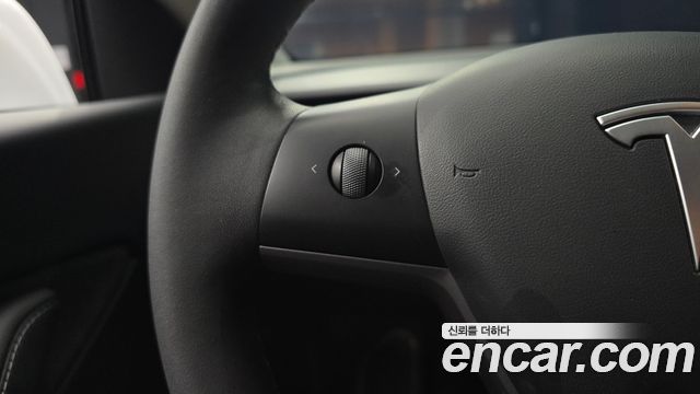 Tesla Model Y 2022 — photo 30