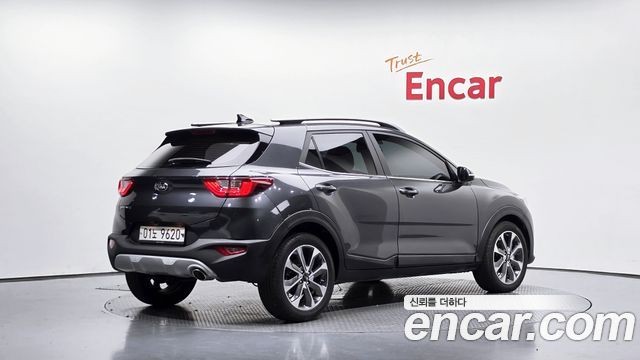 Kia Stonic 2019 — photo 2