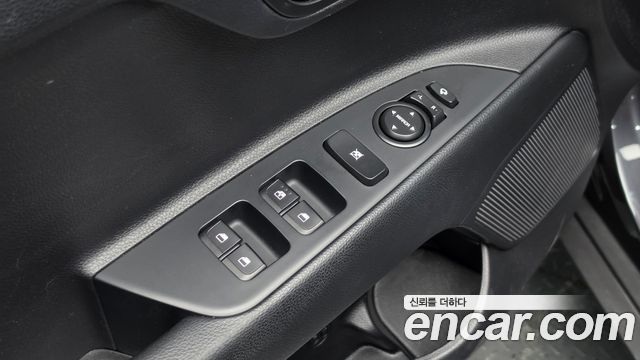 Kia Stonic 2019 — photo 28