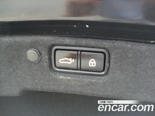 Kia K7 2019 — photo 13