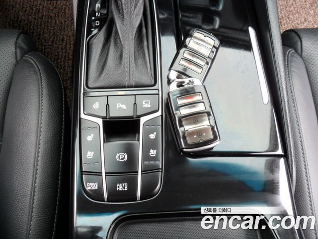 Kia K7 2019 — photo 16