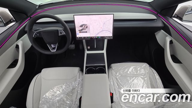Tesla Model Y 2026 — photo 10