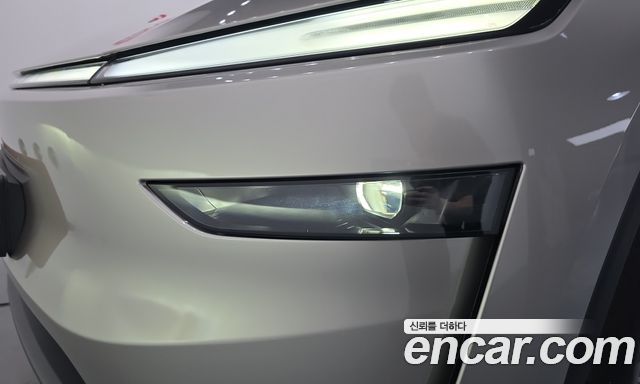 Tesla Model Y 2026 — photo 8