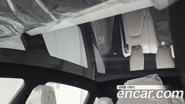 Tesla Model Y 2026 — photo 36