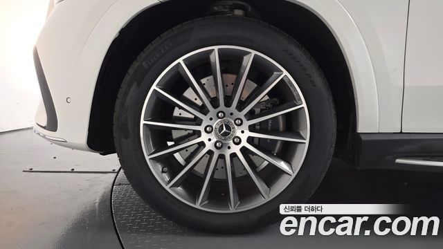 Mercedes-Benz GLE-Class 2025 — photo 5