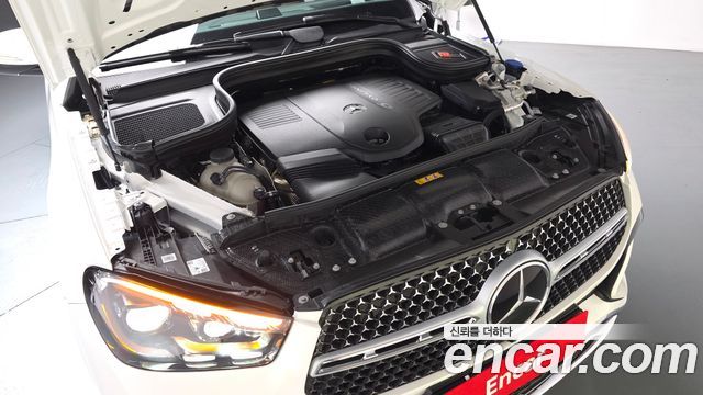 Mercedes-Benz GLE-Class 2025 — photo 6