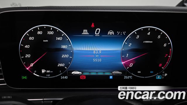 Mercedes-Benz GLE-Class 2025 — photo 11
