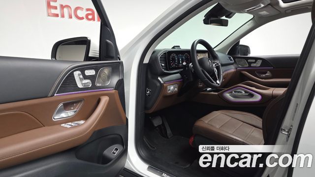 Mercedes-Benz GLE-Class 2025 — photo 13