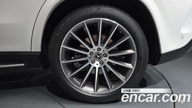 Mercedes-Benz GLE-Class 2025 — photo 7