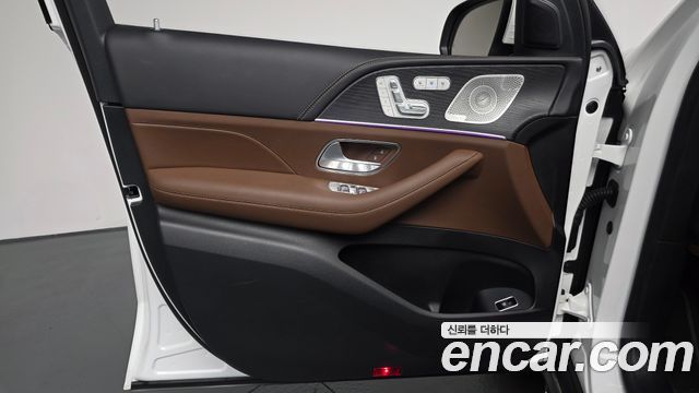 Mercedes-Benz GLE-Class 2025 — photo 14