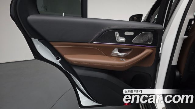 Mercedes-Benz GLE-Class 2025 — photo 15