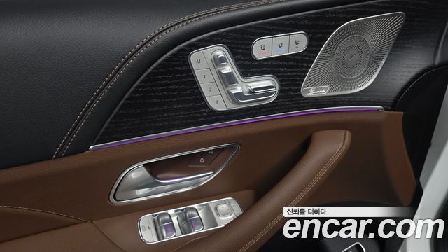 Mercedes-Benz GLE-Class 2025 — photo 31