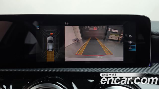 Mercedes-Benz A-Class 2019 — photo 20