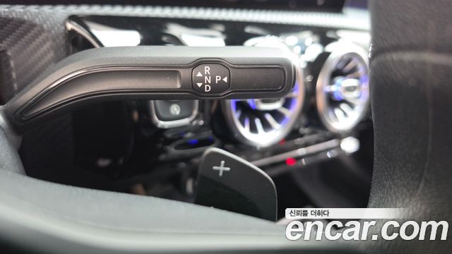 Mercedes-Benz A-Class 2019 — photo 22