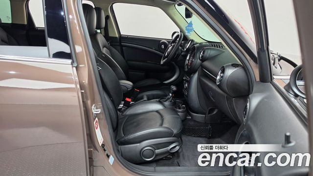 Mini Countryman 2015 — photo 11