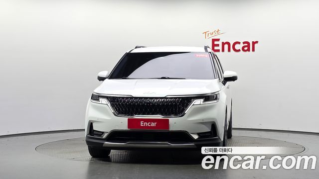 Kia Canival 2023 — photo 3
