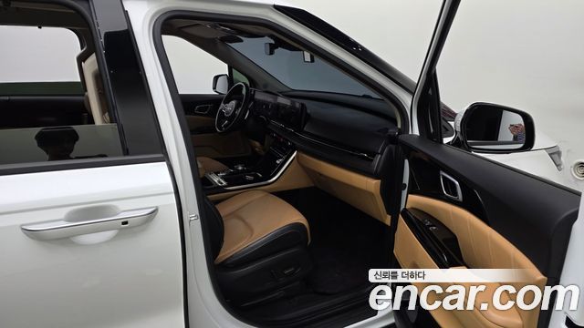 Kia Canival 2023 — photo 17