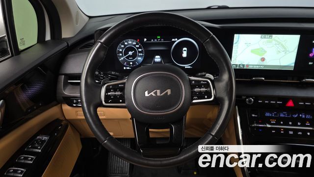 Kia Canival 2023 — photo 19
