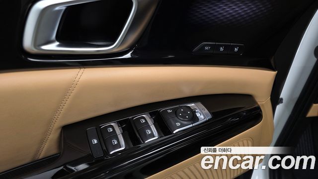Kia Canival 2023 — photo 23