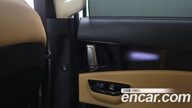 Kia Canival 2023 — photo 25
