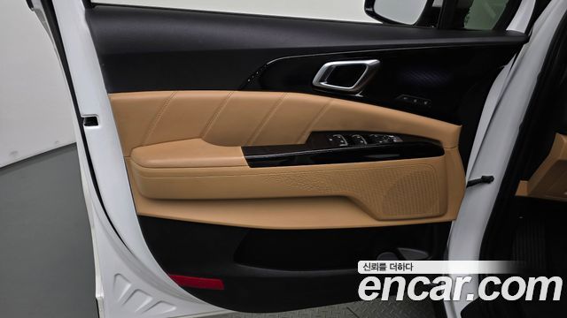 Kia Canival 2023 — photo 14