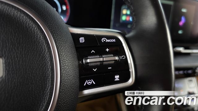 Kia Canival 2023 — photo 31