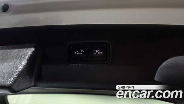 Kia Canival 2023 — photo 36