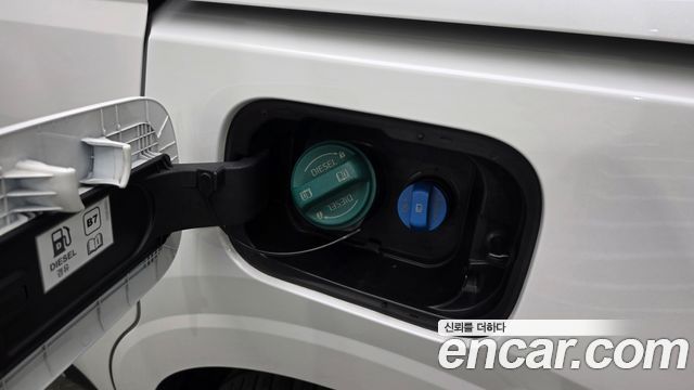 Kia Canival 2023 — photo 37