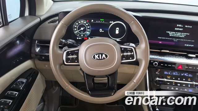 Kia Canival 2021 — photo 19