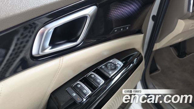Kia Canival 2021 — photo 27