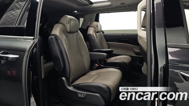 Kia Canival 2025 — photo 18