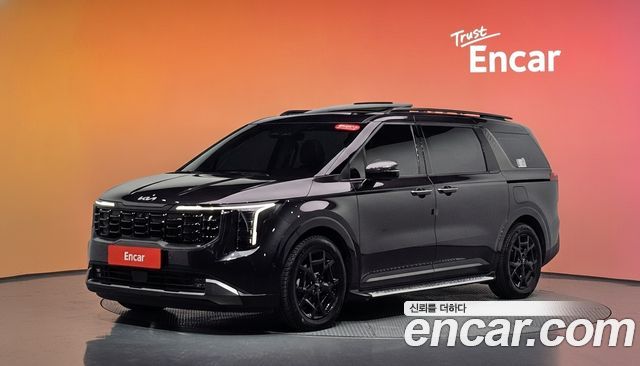 Kia Canival 2025 — photo 1