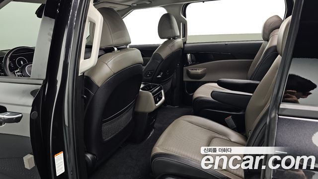 Kia Canival 2025 — photo 16