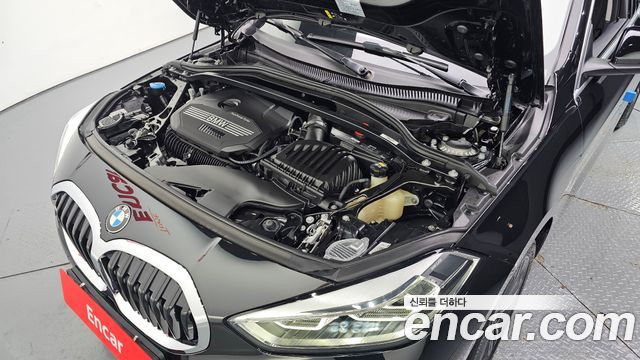 BMW 1-Series 2022 — photo 6